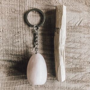 Moon & Jai — Rose quartz keychain